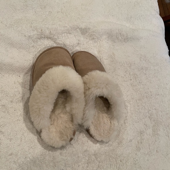 Cloud 9 slippers Sz. small 5-6 - Picture 2 of 3